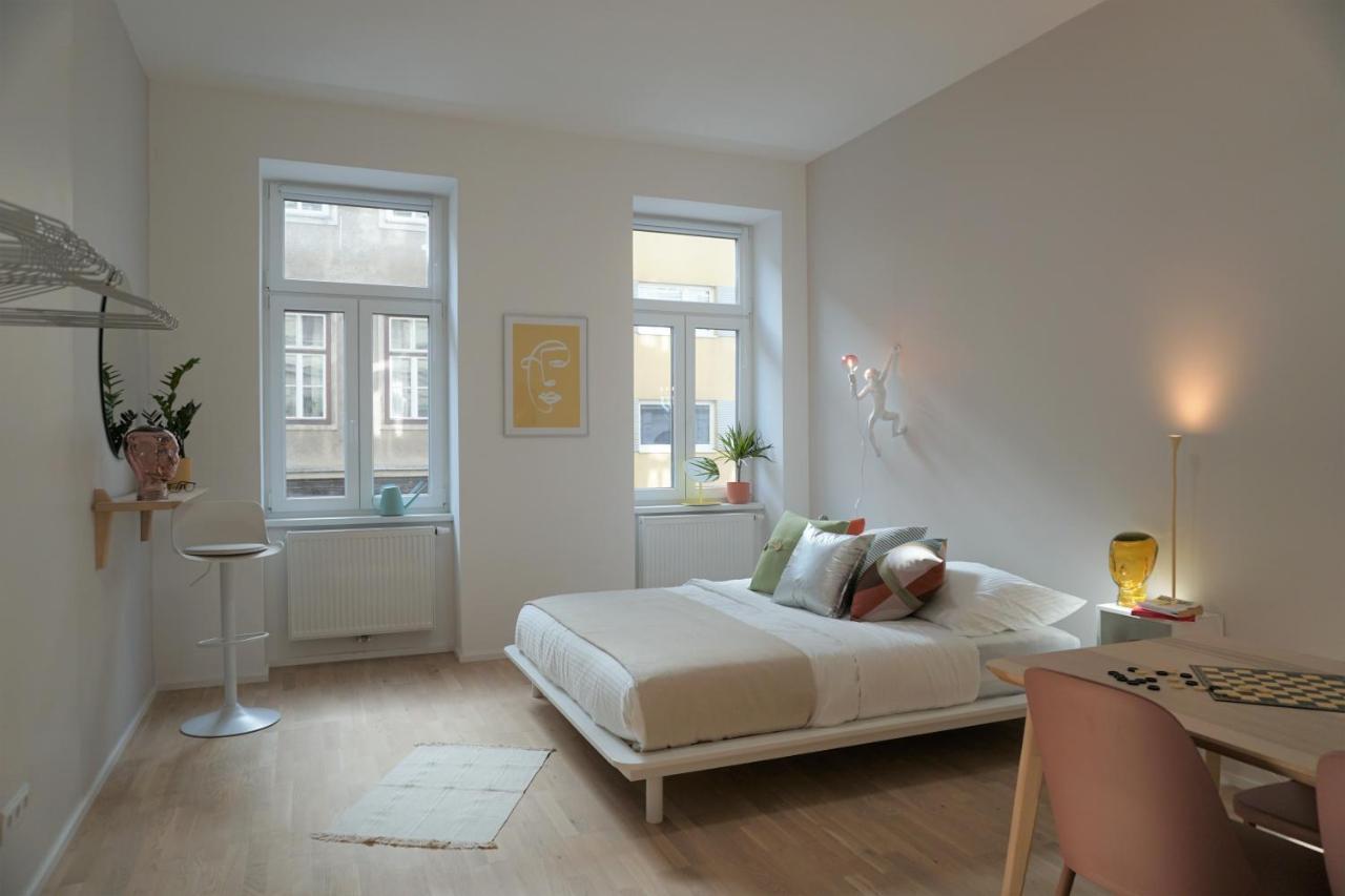 Modern 2Br Apartments - Full Kitchen - Schoenbrunn Area - 15 Mins To City Center Wiedeń Zewnętrze zdjęcie