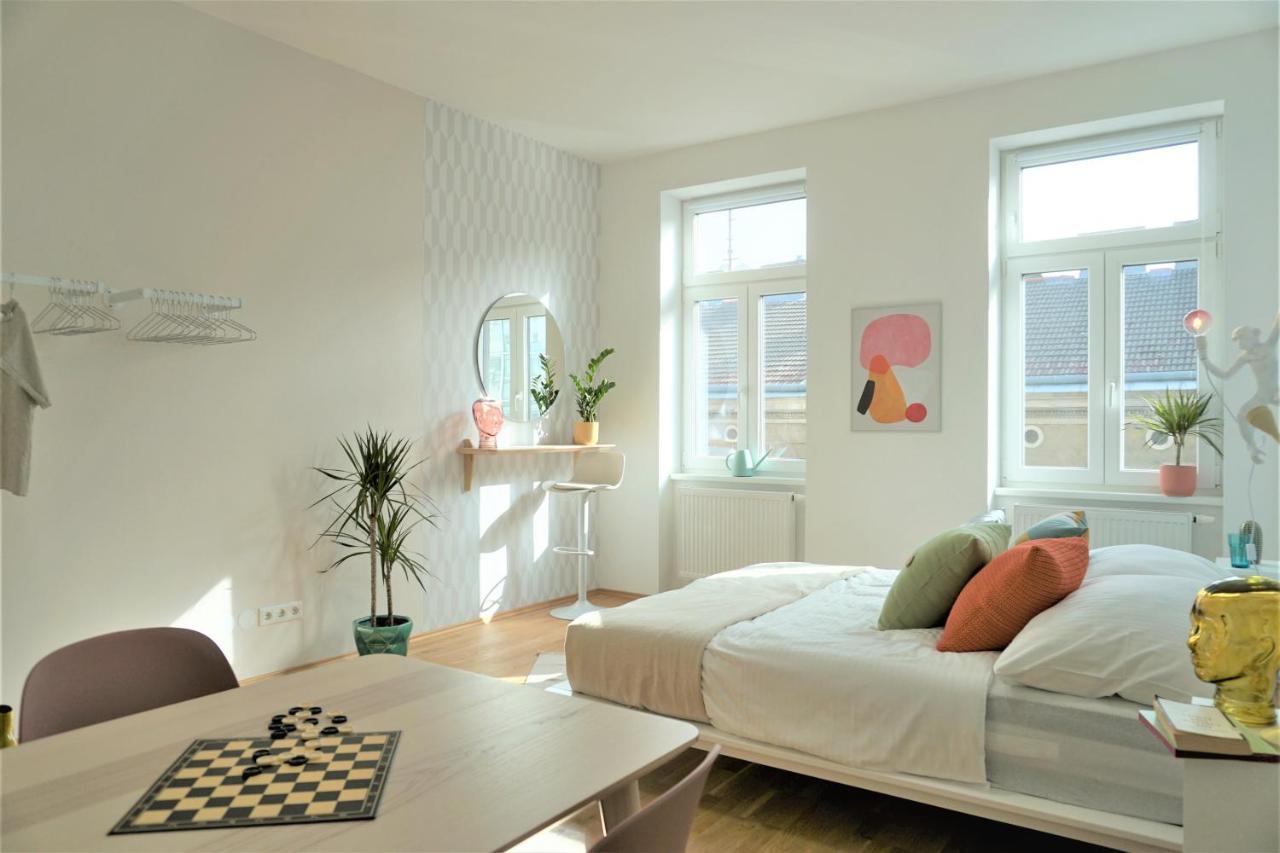 Modern 2Br Apartments - Full Kitchen - Schoenbrunn Area - 15 Mins To City Center Wiedeń Zewnętrze zdjęcie