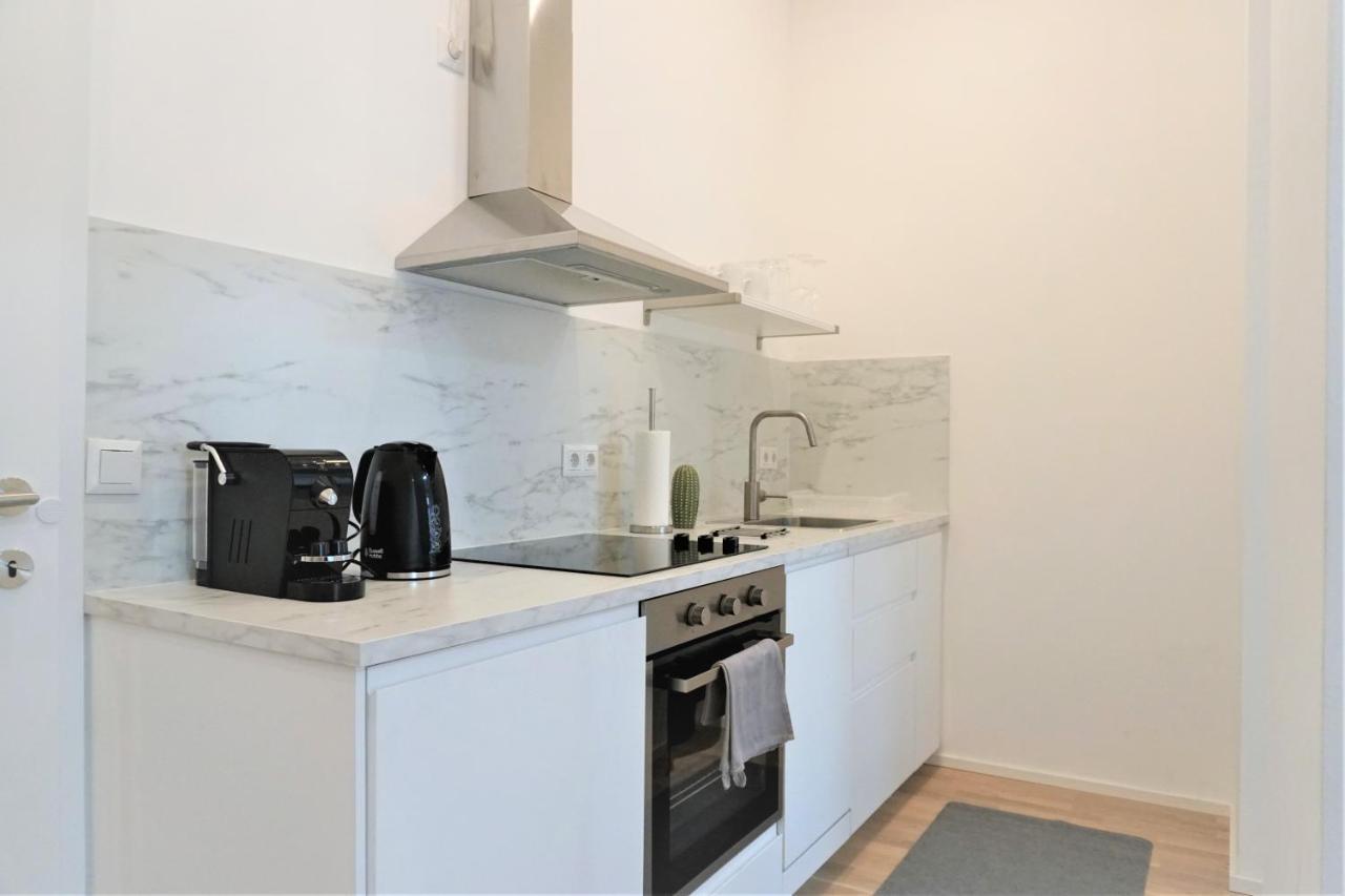 Modern 2Br Apartments - Full Kitchen - Schoenbrunn Area - 15 Mins To City Center Wiedeń Zewnętrze zdjęcie
