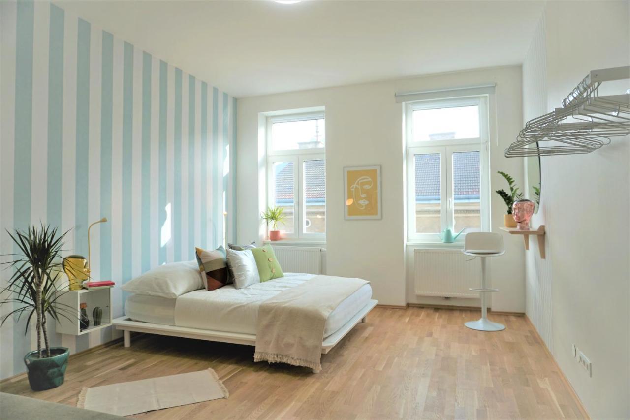 Modern 2Br Apartments - Full Kitchen - Schoenbrunn Area - 15 Mins To City Center Wiedeń Zewnętrze zdjęcie