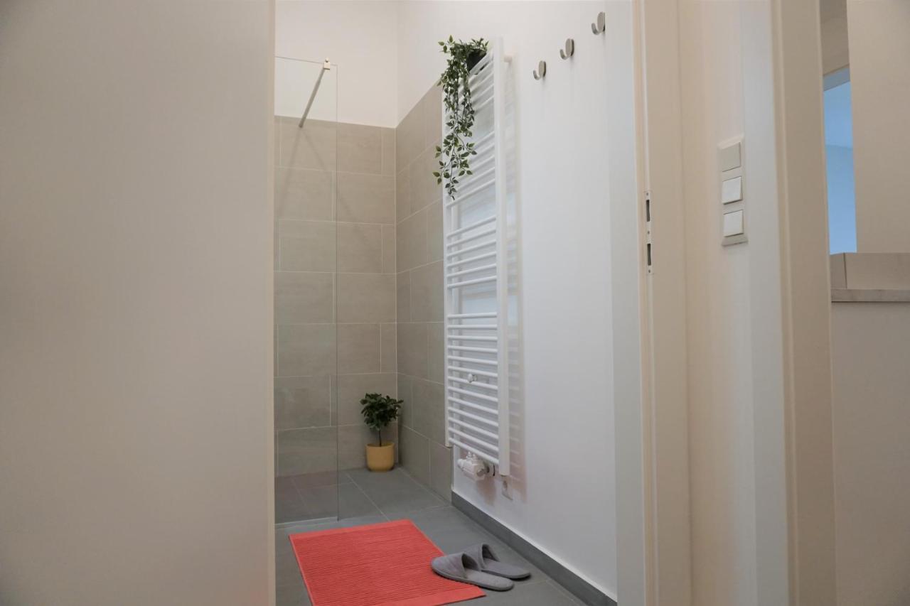 Modern 2Br Apartments - Full Kitchen - Schoenbrunn Area - 15 Mins To City Center Wiedeń Zewnętrze zdjęcie